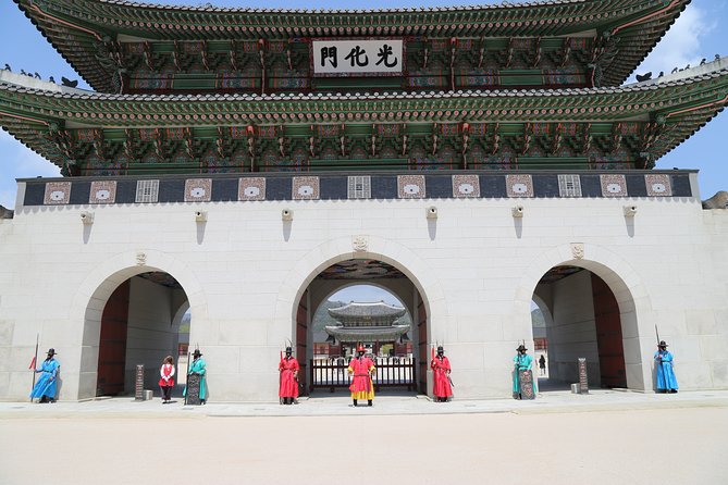 Gyeongbokgung Palace Private Half-Day Tour - Accessibility and Participation