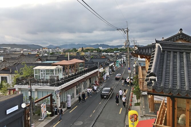 Gyeongju Best Spots Private Tour With Tourguide - Cheomseongdae