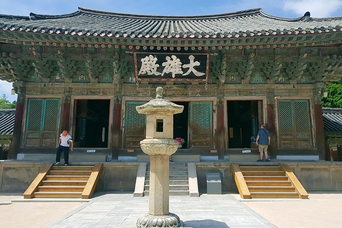 Gyeongju UNESCO World Heritage Sites and History Full-Day Tour With Lunch - Daereungwon Royal Tombs Visit