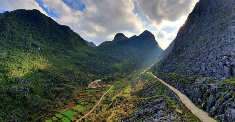 Ha Giang Comfort Car Ride Tour in 4D3N - Day 3: Dong Van Exploration