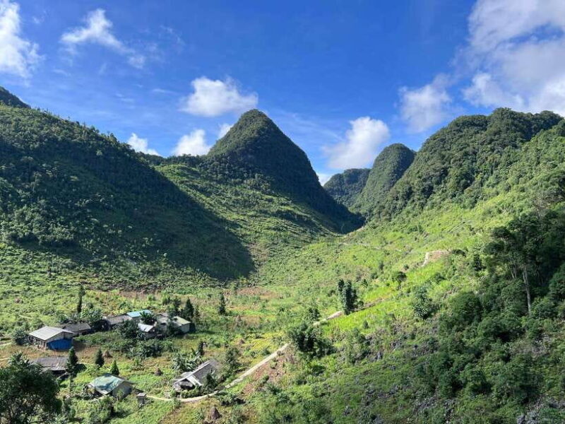Ha Giang Loop 3 Days 2 Nights - Motorbike Tour - Day 1: Ha Giang – Duong Thuong – Du Gia Village