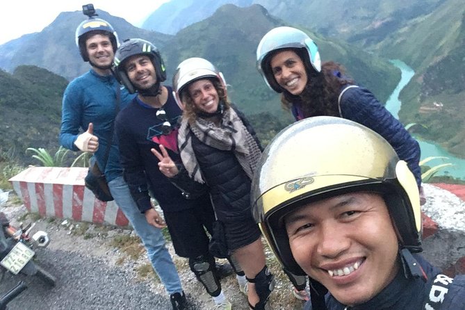 Ha Giang Loop and Tea Tour 4D/3N on Motorbikes - Hiking Lung Khuy Cave