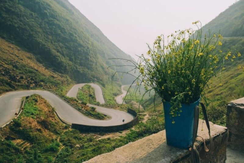 Ha Giang Loop: Easy Rider Motorbike Tour in 3D3N - Visiting Yen Minh Peak