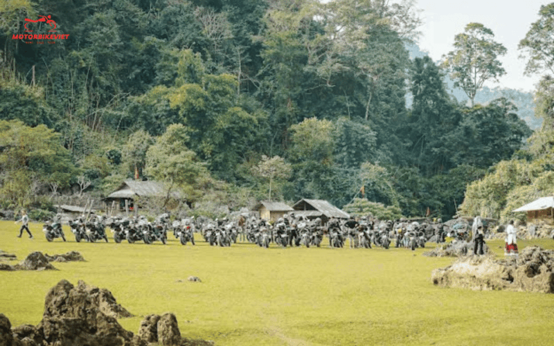 Ha Giang Loop Tour 4 Days 3 Nights by Motorbike - Meeting Point