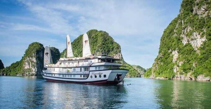 Ha Long: Bai Tu Long Bay 2-Day Cruise on a 4-Star Boat - Day 2 Itinerary
