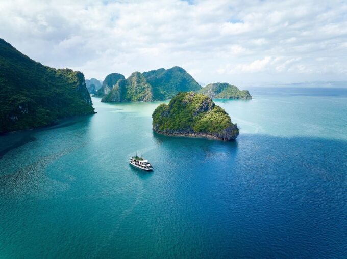 Ha Long & Bai Tu Long Bay Cruise Wt Kayakking & Buffet Lunch - Customer Reviews