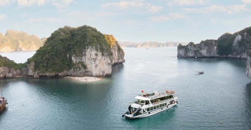 Ha Long Bay 1-Day Seesighting, Kayaking, And Sunset Party - Detailed Schedule