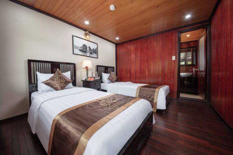 Ha Long Bay 2days1night Tour by 4-Star Luxury Junk - Itinerary Day 2