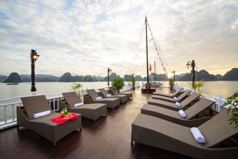 Ha Long Bay 2days1night Tour by 4-Star Luxury Junk - Included in the Tour