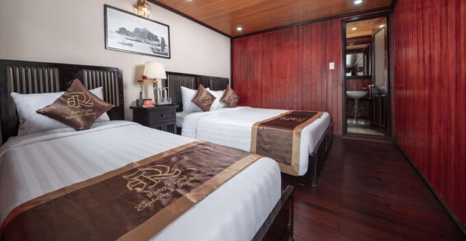 Ha Long Bay 2days1night Tour by 4-Star Luxury Junk - Not Included in the Tour