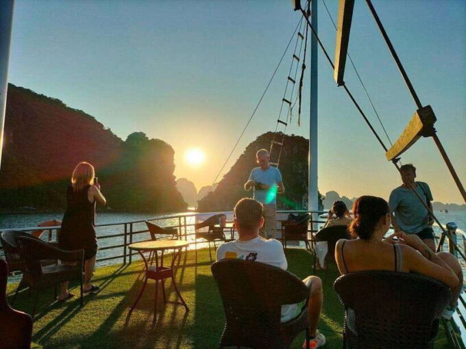 Ha Long Bay: 4.Hour Cruise With Caving, Kayaking, & Lunch - Since You Asked
