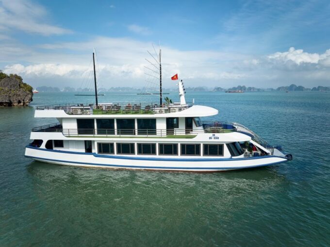 Ha Long Bay & Bai Tu Long 5* Cruise Wt Kayakking & Bf Lunch - Flexible Booking and Duration