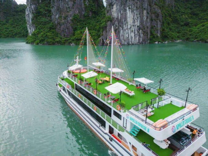 Ha Long Bay Deluxe Cruise & Kayaking - 1 Day - Prohibited Items