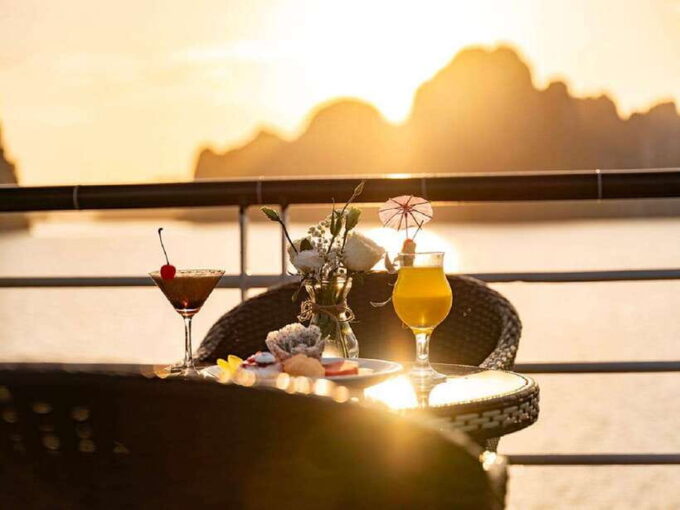Ha Long Bay: Luxury Day Cruise, Caves, Kayak & Buffet Lunch - Important Information to Know