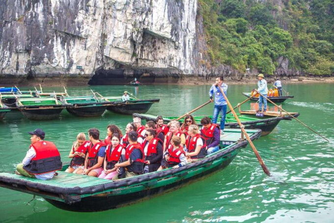 Ha Long Bay Luxury Day Cruise With Buffet Lunch - Sunset Party on the Cruise