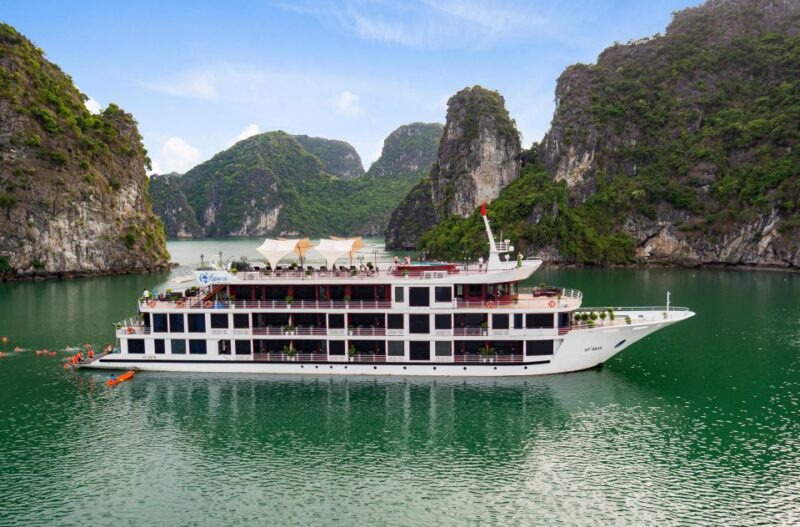 Ha Long: Lan Ha Bay and Viet Hai Village 3-Day 5-Star Cruise - Explore Lan Ha Bay