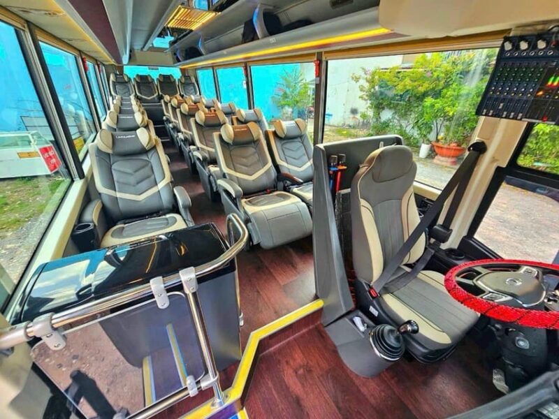 HA NOI: CAT BA GO EASY LIMOUSINE - Vehicle and Comfort Features