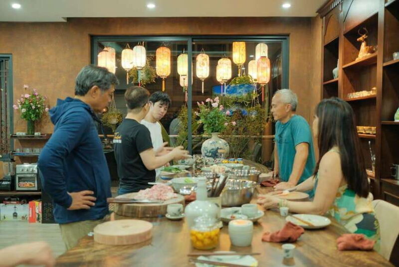 Ha Noi Cooking Class: Local Market Tour - Iconic Vietnamese Dishes