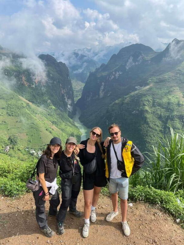 Ha Noi - Ha Giang 4 Day 3 Nigth Easy Rider Tour (Bus) - Day 1: Ha Giang – Du Gia