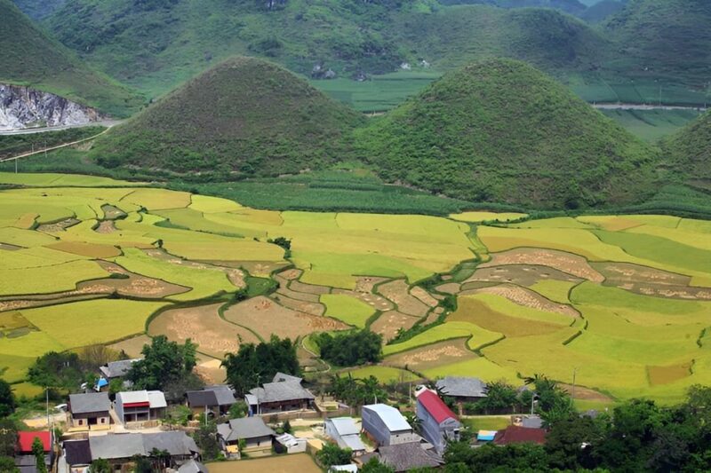 Ha Noi: Ha Giang, Dong Van Rock Plateau, Lung Cu 2-Day - Transportation and Accommodation