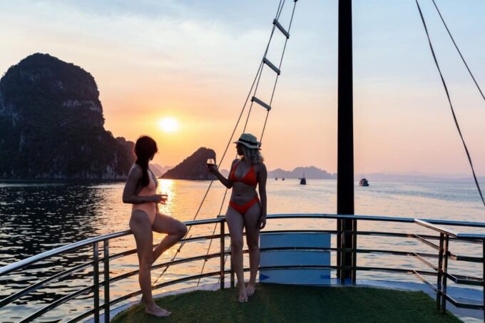 Ha Noi: Ha Long Bay 1 Day/ Full Service/ Small Group & Lunch - Inclusions and Exclusions