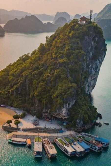 HA NOI: HA LONG- SUNG SOT CAVE- TI TOP ISLAND- LUON CAVE - Discovering Sung Sot Cave