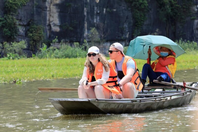 Ha Noi: HOA LU-TAM COC-MUA CAVE ,Buffet Lunch & Cycling - Morning Schedule