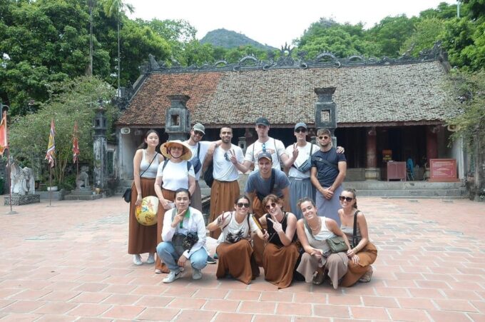HA NOI: HOA LU - TRANG AN - MUA CAVE DAY TRIP BY LIMOUSINE - Hotel Pickup and Dropoff
