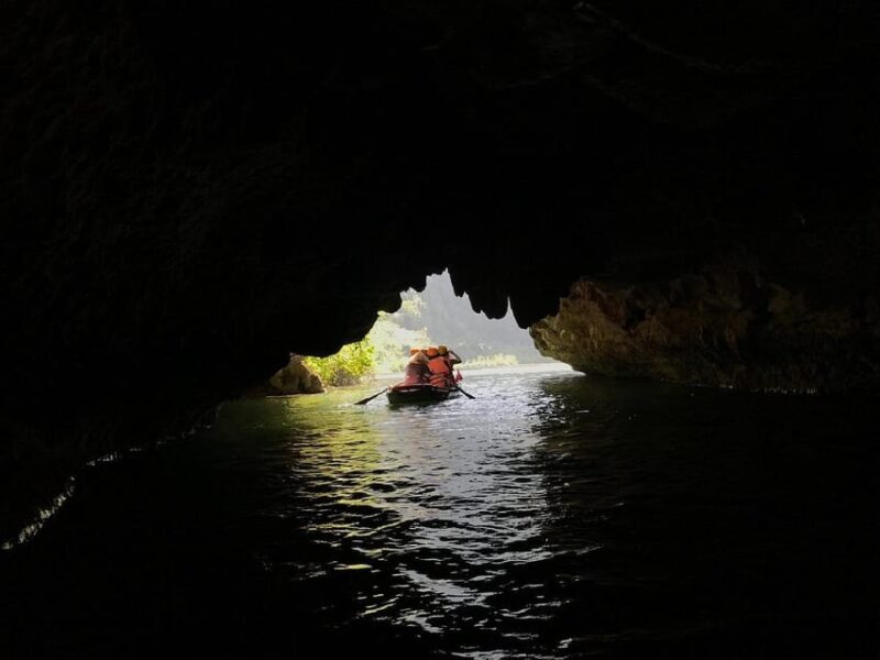 Ha Noi: Ninh Binh / Bai Dinh Pagoda - Trang An / Buffet Lunch - Tour Guide and Customer Experience