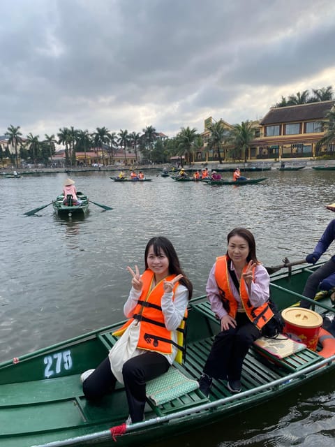 Ha Noi: Ninh Binh / Hoa Lu - Trang An/ Boat Trip & Cycling - Discovering Trang An