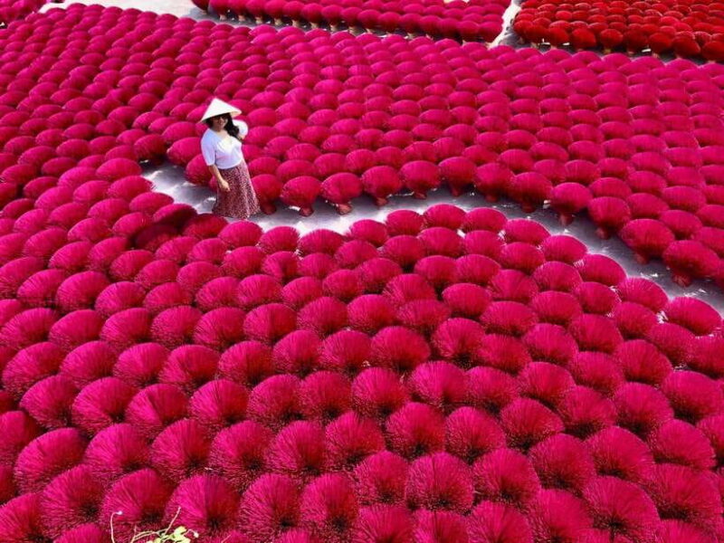 Ha Noi: Perfume Pagoda or Incense Village W Guide Pick up - Itinerary Highlights