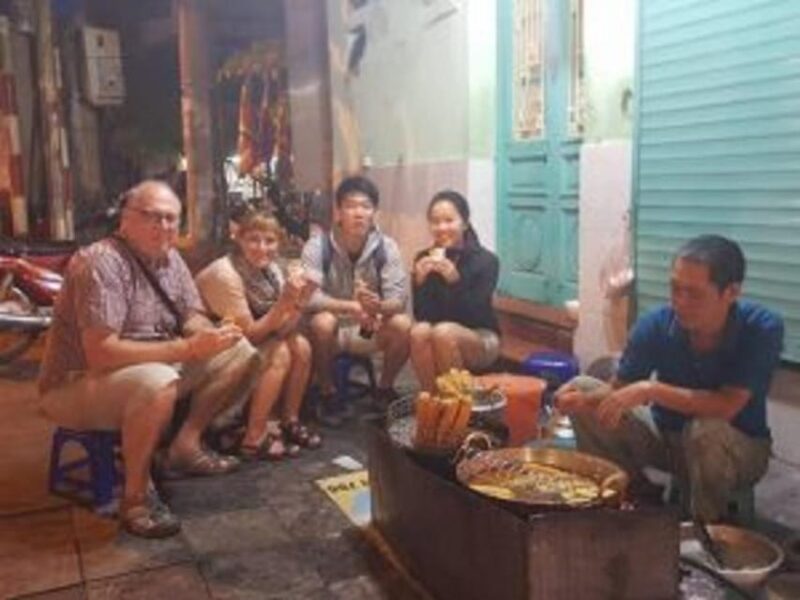 Ha Noi : Small Group Hanoi Street Food Tour - Itinerary and Sample Menu