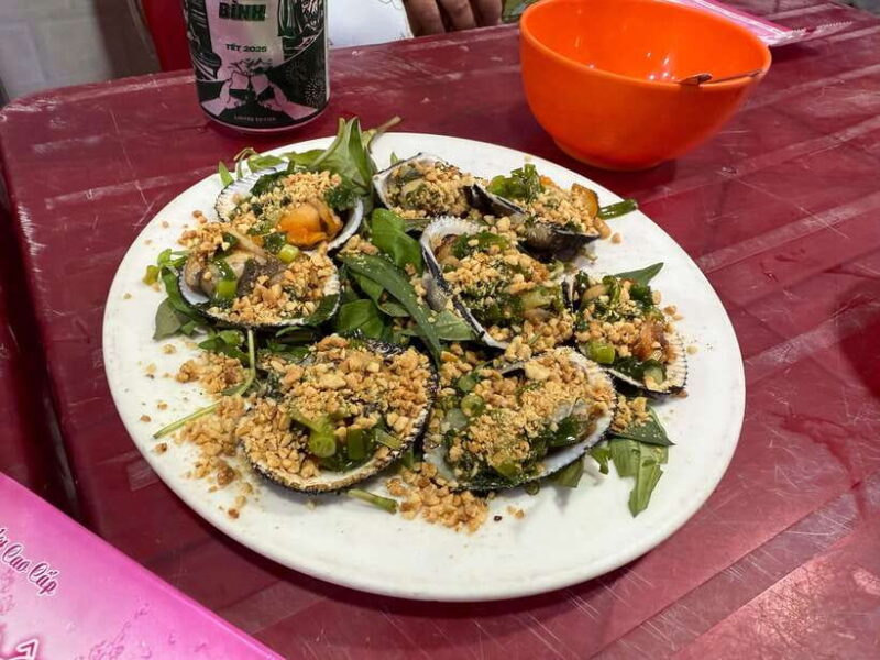 Ha Noi Street Food Adventure Tour With Local Students - Taking in Hanois Rich History and Culture