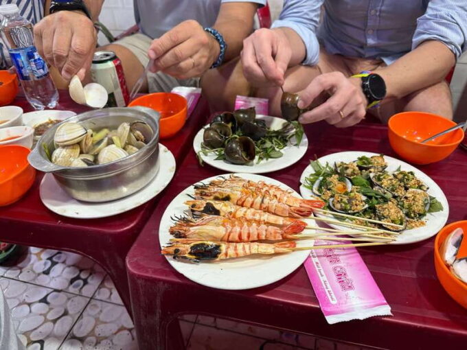 Ha Noi Street Food Adventure Tour With Local Students - Since You Asked