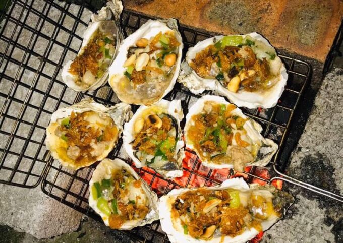 Ha Noi Tasting Street Food Tour and Train Street - Recap