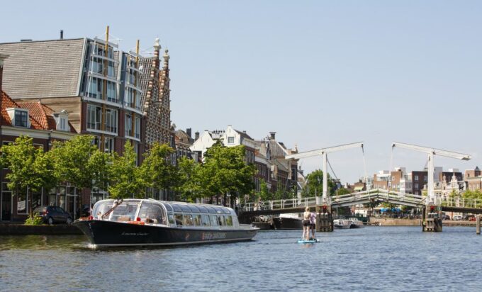 Haarlem: Dutch Windmill & Spaarne River Sightseeing Cruise - What to Bring and Wear