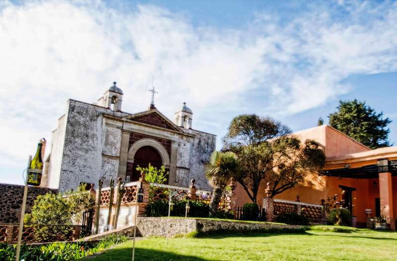 Hacienda Tochatlaco: Historical Visit, Inside the Main House - Language and Tour Guide