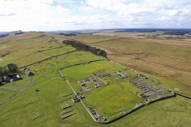 Hadrians Wall - Full Day - Up to 8 People - Entrance Fees