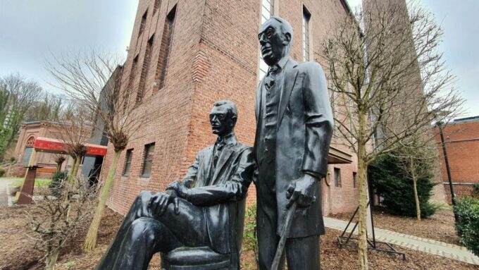 Hagen: Self-guided Walk to Explore the City - Exploring Hagens History and Culture