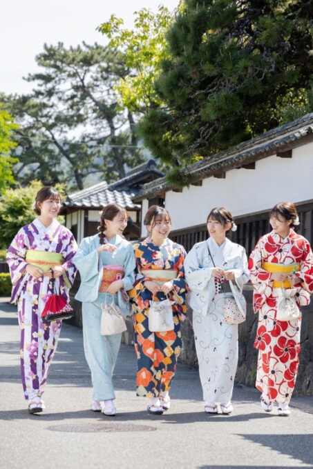 Hagi City: Kimono Experience in the Castle Town - Haori and Umbrella Options