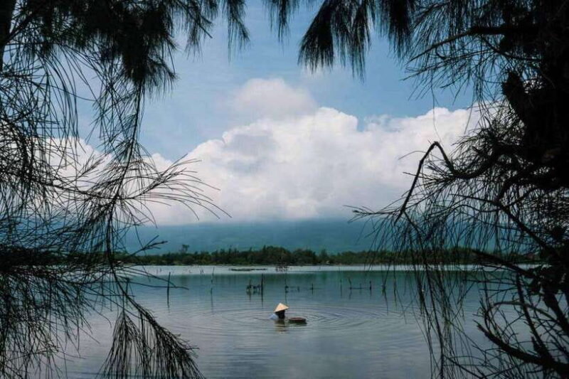 Hai Van Horizons - Da Nang Photography Tour - Taking in the Lang Co Lagoon