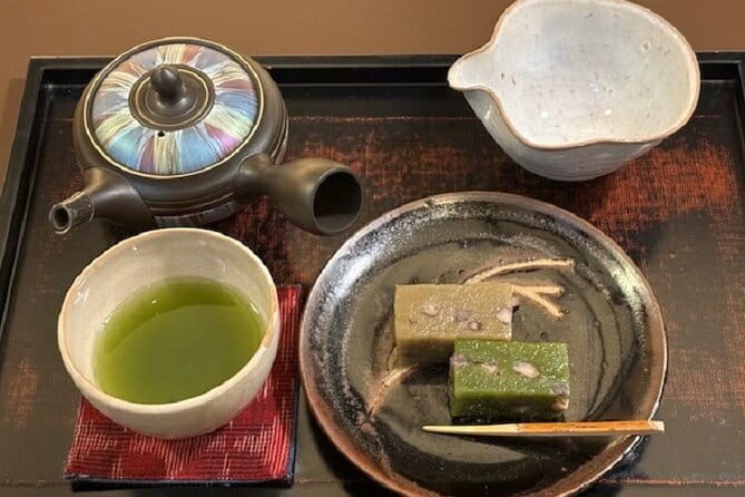 Hakata Old Town Walking Tour Tracing the True History of Fukuoka - Uncovering the Rich Architectural Heritage