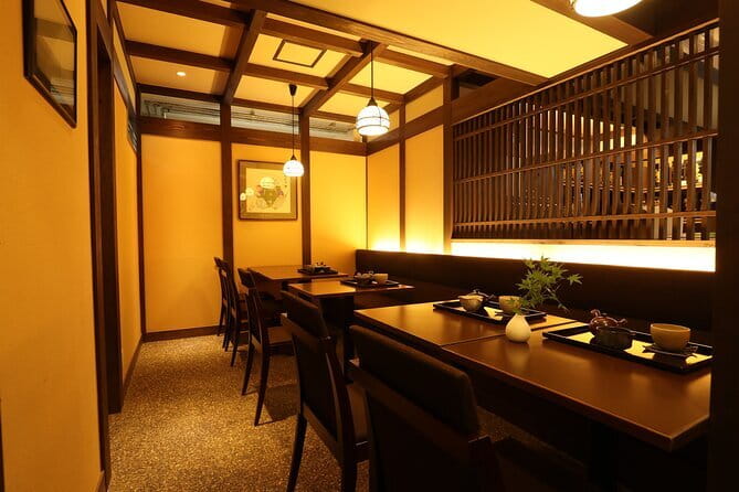 Hakata Old Town Walking Tour Tracing the True History of Fukuoka - Experiencing the Timeless Traditions of Fukuoka