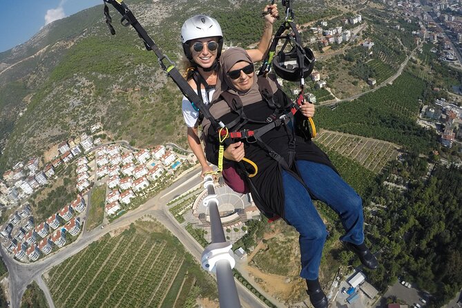 Halal Tandem Paragliding With Licensed Woman Pilot in Alanya - Group Size and Capacity