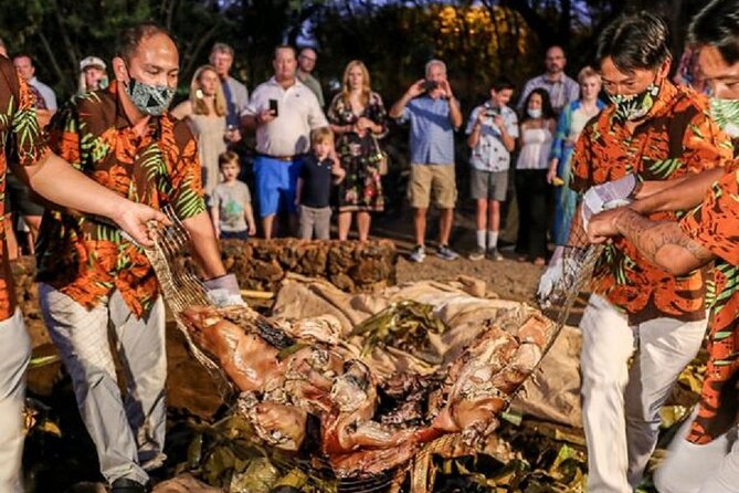 Hale Hoaloha Luau at the Mauna Lani - Luau Highlights and Entertainment