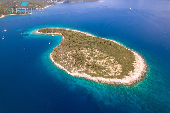 Half Day 3 Island Group Speedboat Tour From Makarska - Key Points