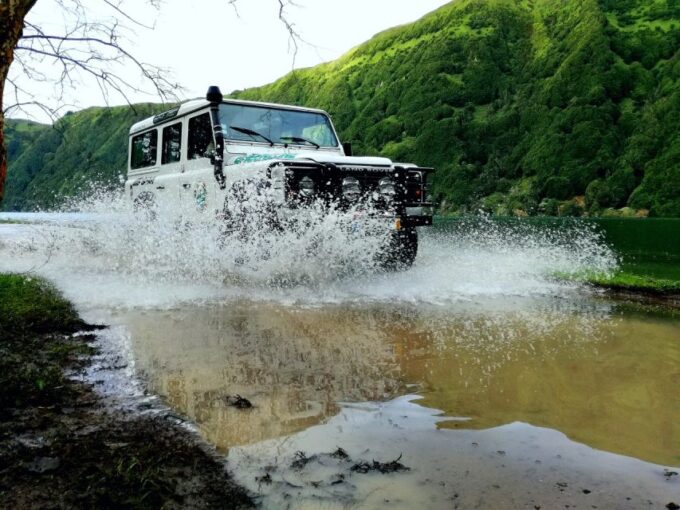 Half-Day 4X4 Tour Sete Cidades. off the Beaten Track. - Stunning Crater Views