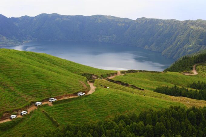 Half-Day 4X4 Tour Sete Cidades. off the Beaten Track. - Azorean Cultural Insights