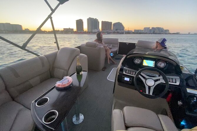 Half-Day Aqua Patio Rental in Fort Lauderdale 7 to 11 People - Capacity and Pricing