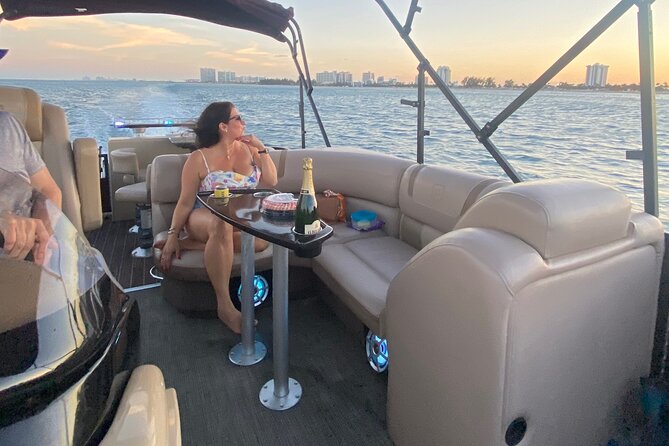 Half-Day Aqua Patio Rental in Fort Lauderdale 7 to 11 People - Customer Reviews